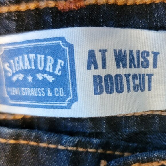 Levi's Signature Bootcut Mid Rise At Waist Straight Leg Blue Jeans - Picture 10 of 13